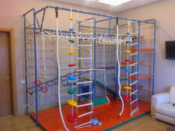 Спортивний куточок в дитячій кімнаті
