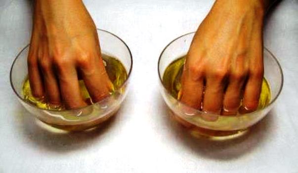 Як зміцнити нігті в домашніх умовах | Зміцнюють ванночки для нігтів