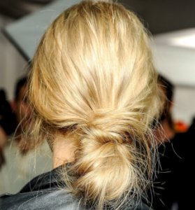 Зачіски з пучками Зачіски з пучками