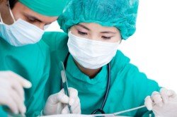 Операції на щитовидній залозі: показання, техніка проведення, видалення вузлів, наслідки (відео)