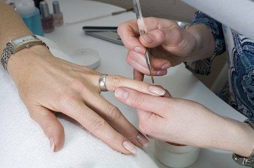 Як часто потрібно робити корекцію нарощеных нігтів?