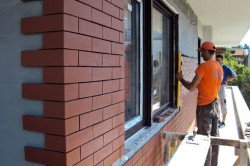 Оздоблення фасаду деревяного будинку своїми руками (фото і відео)