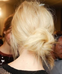 Зачіски з пучками Зачіски з пучками