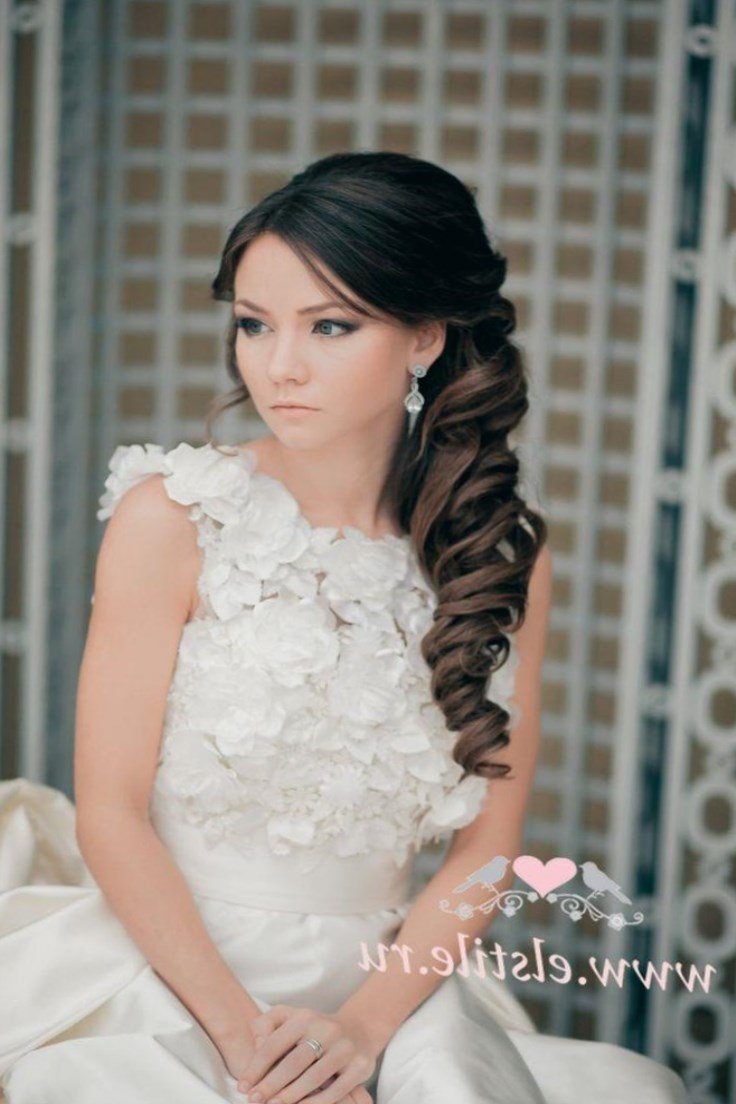 Зачіски з фатою на середні волосся Зачіски з фатою на середні волосся