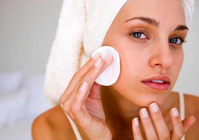 Яблучний оцет для обличчя | Маски з яблучним оцтом