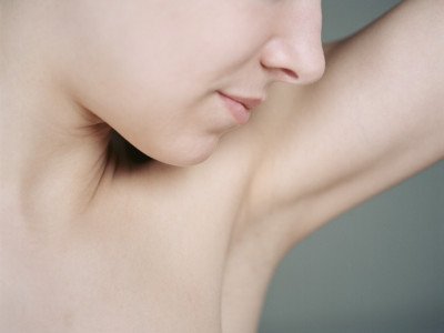 Роздратування під пахвами після гоління: лікування почервоніння в області пахв
