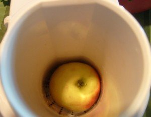 Соковижималка для цілих яблук: вибираємо корисну техніку