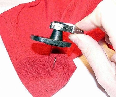 Як з одягу зняти магніт | Як зняти магазинний магніт з одягу