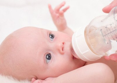Як зупинити гикавку у новонародженого?