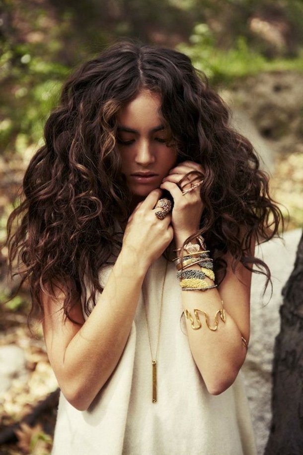 Стрижки на кучеряве волосся | Стрижки на середні кучеряве волосся Стрижки на кучеряве волосся | Стрижки на середні кучеряве волосся