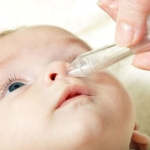 У немовляти закладений ніс   що потрібно робити для боротьби з недугою? Якщо закладеність протікає без соплів?