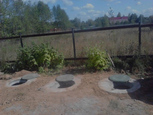Пристрій септика з бетонних кілець