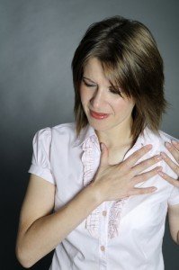 Біль у грудях перед місячними: небезпечний стан чи норма?