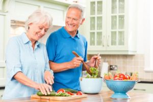 Харчування при запорах у людей похилого віку: дієта і меню на кожен день