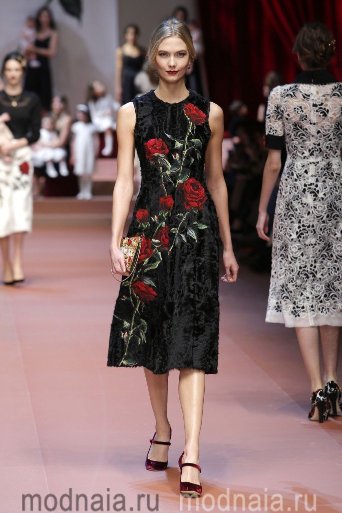 Завжди вихід у світ — це туфлі від Louboutin і плаття Dolce&Gabbana?