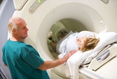 Компютерна томографія (КТ) черевної порожнини з контрастним речовиною: що показує