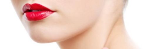 Як правильно фарбувати губи? Секрети красивих губ
