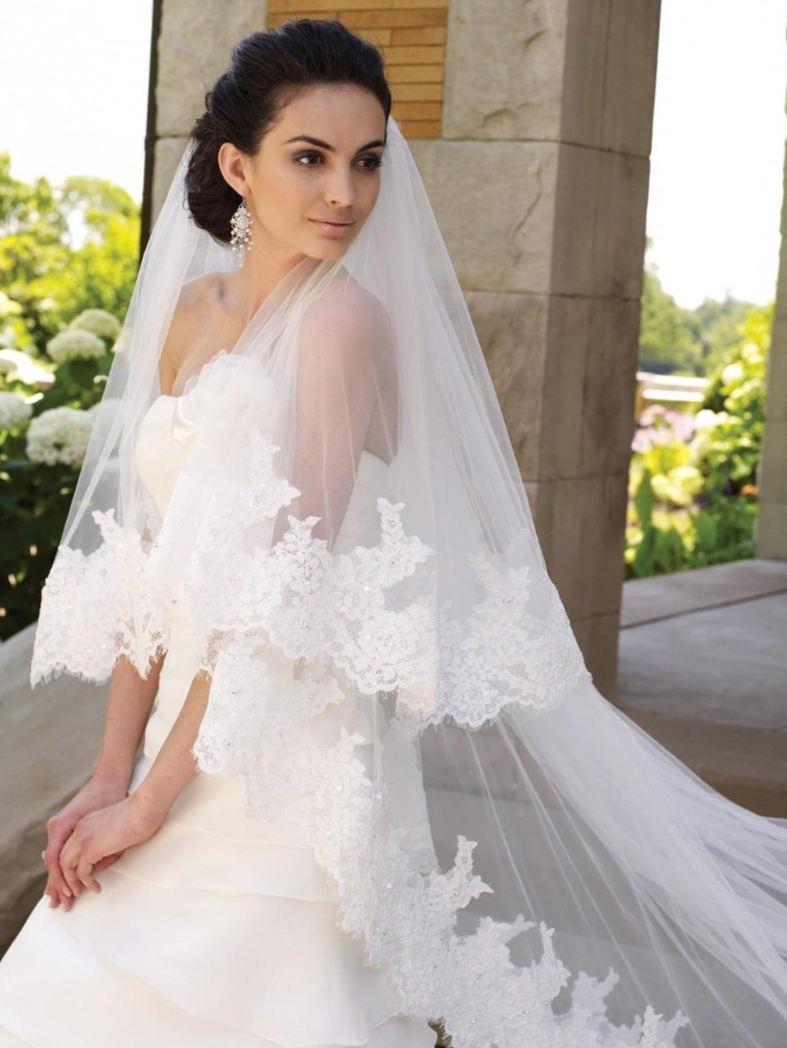 Як кріпиться фата до зачіски