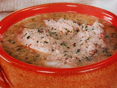 Курячий суп з горіхами