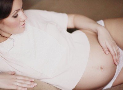 Нудота, блювота при вагітності: на якому терміні зявляється, що робити коли починається