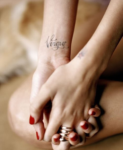 Татуювання для дівчат – на руці, нозі, запястя; їх види та значення