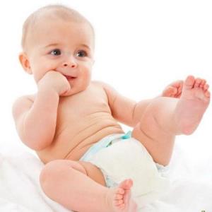 Як зробити (зшити) марлеві підгузники для новонароджених самостійно? Який вибрати розмір?