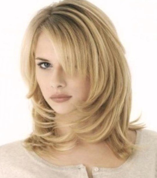 Зачіска драбинка на середні волосся Зачіска драбинка на середні волосся