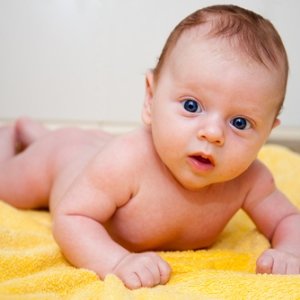 Який стілець повинен бути у грудничка на різних типах вигодовування? Нормальна консистенція калу у малюка.