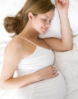 Чи можна вагітним спати на спині і животі? Які пози краще для сну?