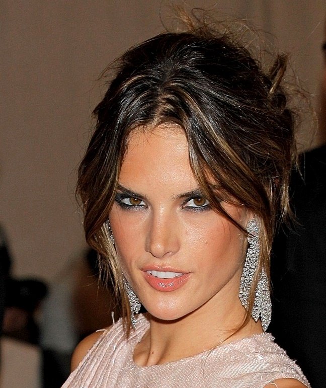 Зачіски з довгою чубчиком | Зачіски з довгою чубчиком фото