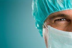 Операція по заміні кришталика ока: показання та методика проведення, реабілітація, можливі ускладнення (відео)