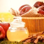 Яблучний оцет для обличчя | Маски з яблучним оцтом