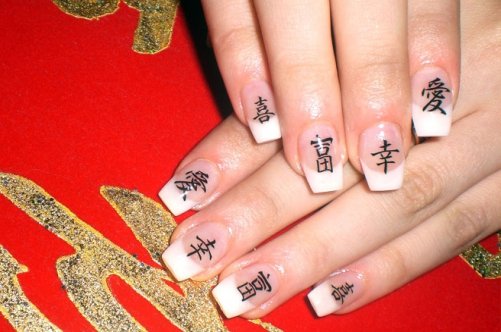 Східний дизайн нігтів: китайська розпис і ієрогліфи