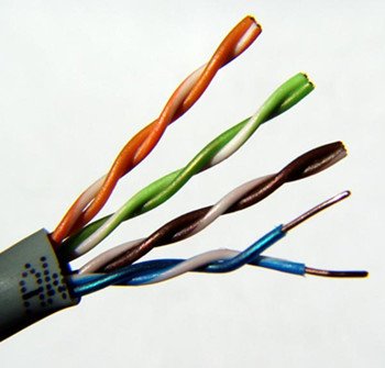 Прокладка кабелю звязку: правила, типи, монтаж