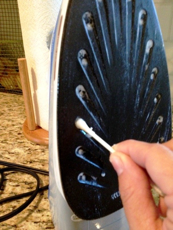 Як почистити праску в домашніх умовах