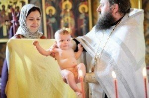 Священики про те, чи можна бути хресною у кількох дітей?