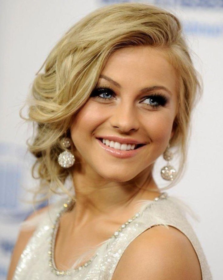 Зачіски для нареченої на середні волосся