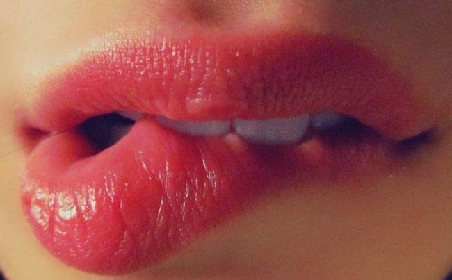 Як правильно доглядати за губами, поради від Леді Шарм