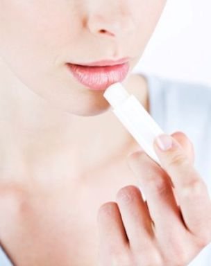 Гігієнічна помада   як зробити її своїми руками в домашніх умовах?