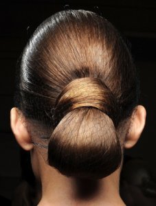 Зачіски з пучками Зачіски з пучками