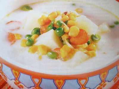 Картопляний суп з кукурудзою і зеленим горошком