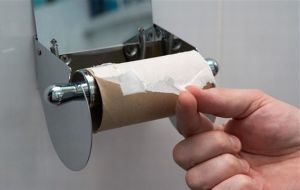 Кров на туалетному папері після спорожнення (дефекації): причини, що робити