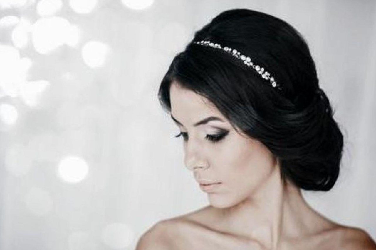 Зачіски для нареченої на середні волосся