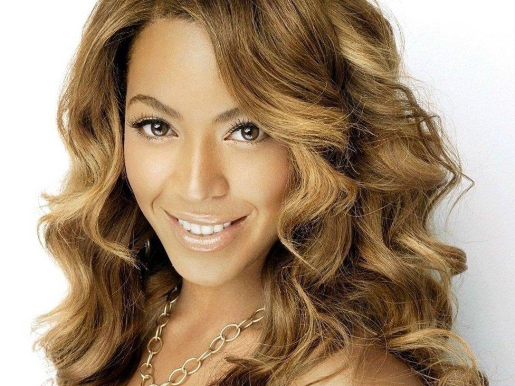 Голлівудські локони на коротке волосся Голлівудські локони на коротке волосся