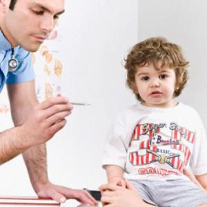 Як визначити хворобу по червоних плям на тілі дитини? У яких випадках варто звернутися до лікаря?
