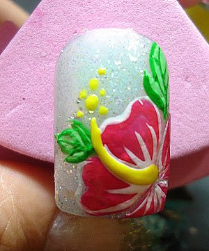 Яскравий літній дизайн нігтів з прекрасним квіткою