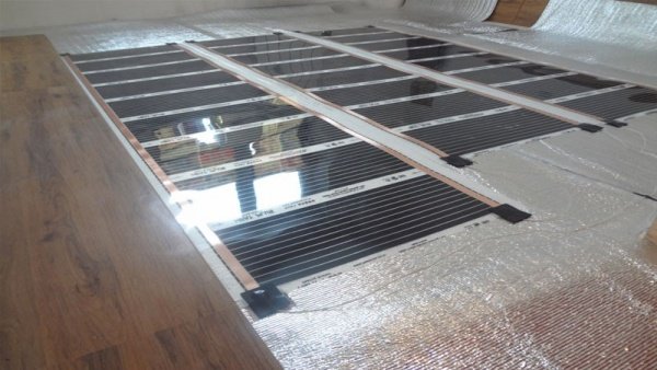 Монтаж теплої підлоги під лінолеум