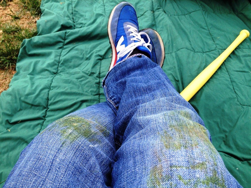 Як відіпрати траву з джинс | Як відіпрати плями трави з джинс
