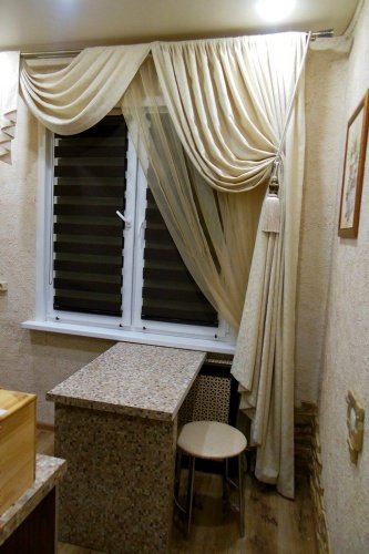 Як зшити короткі штори на кухню своїми руками
