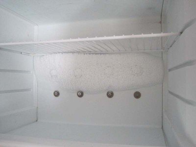 Чому в холодильнику намерзає лід: компресори, контури і No Frost